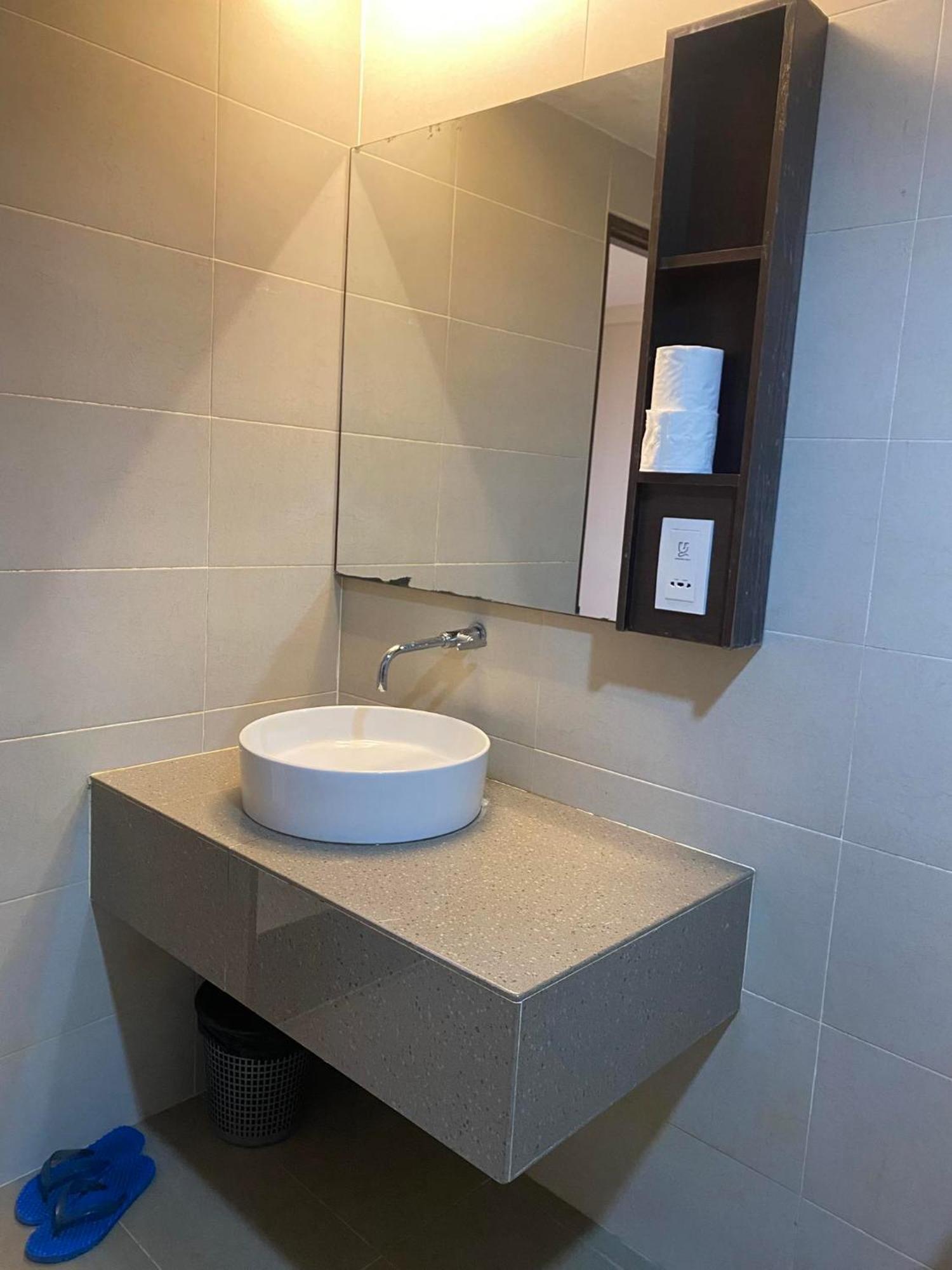 Ain Studio Apartment كوتا بْهارو المظهر الخارجي الصورة